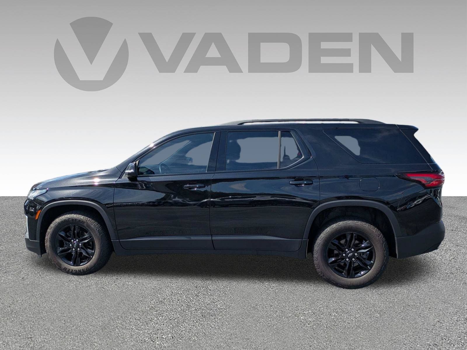 Used 2024 Chevrolet Traverse LT w/ Midnight/Sport Edition AWD/4WD image 30