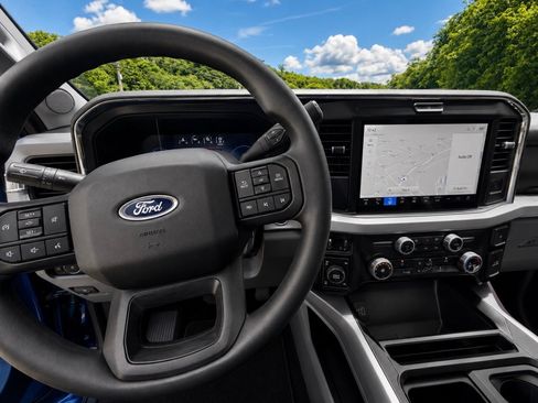 New 2026 Ford F250 XLT w/ XLT Premium Package AWD/4WD image 18