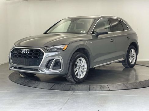 Certified 2023 Audi Q5 2.0T Premium w/ Convenience Package AWD/4WD image 1