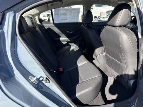 New 2025 Nissan Sentra SR w/ SR Premium Package FWD image 18