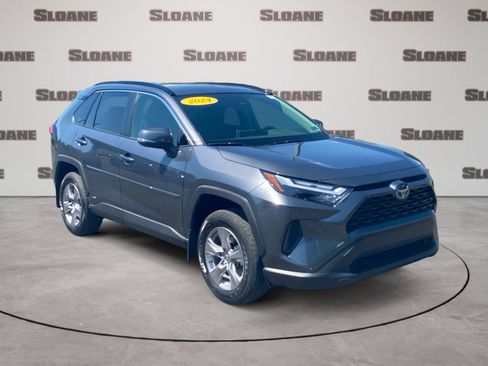 Used 2024 Toyota RAV4 XLE w/ Convenience Package AWD/4WD image 7