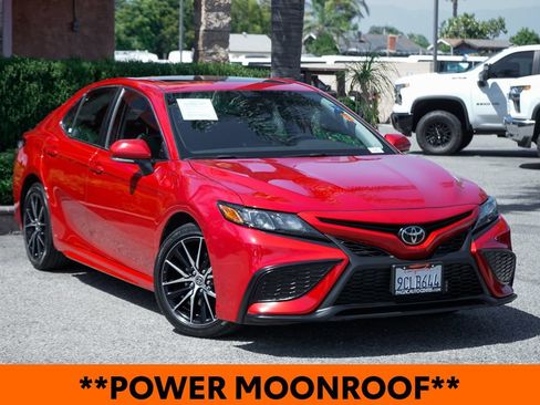 Used 2022 Toyota Camry SE w/ Convenience Package FWD image 2