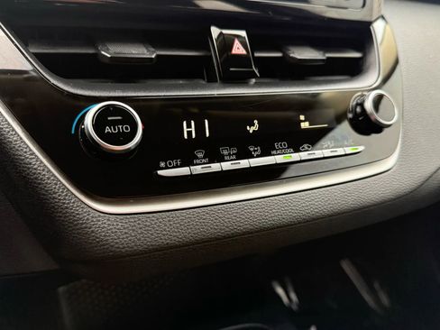 Used 2021 Toyota Corolla LE image 35