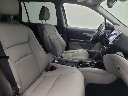 Used 2016 Honda Pilot Touring image 21