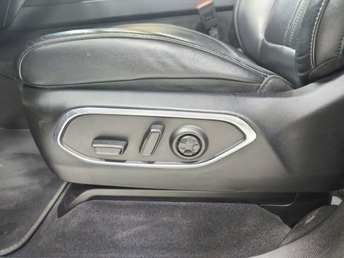 Used 2024 Jeep Wagoneer 2WD w/ Premium Group I image 20