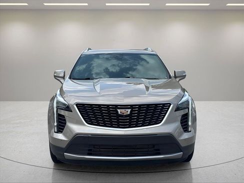 Used 2023 Cadillac XT4 Premium Luxury w/ Technology Package FWD image 8