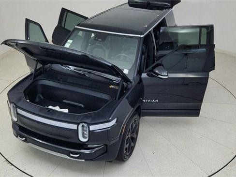 Used 2024 Rivian R1S Adventure image 86
