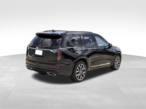 Used 2024 Cadillac XT6 Sport AWD/4WD image 4