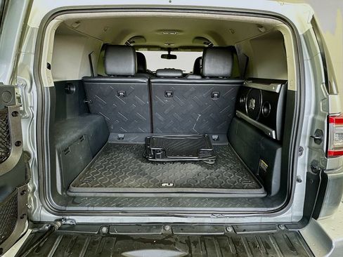 Used 2012 Toyota FJ Cruiser 2WD image 24