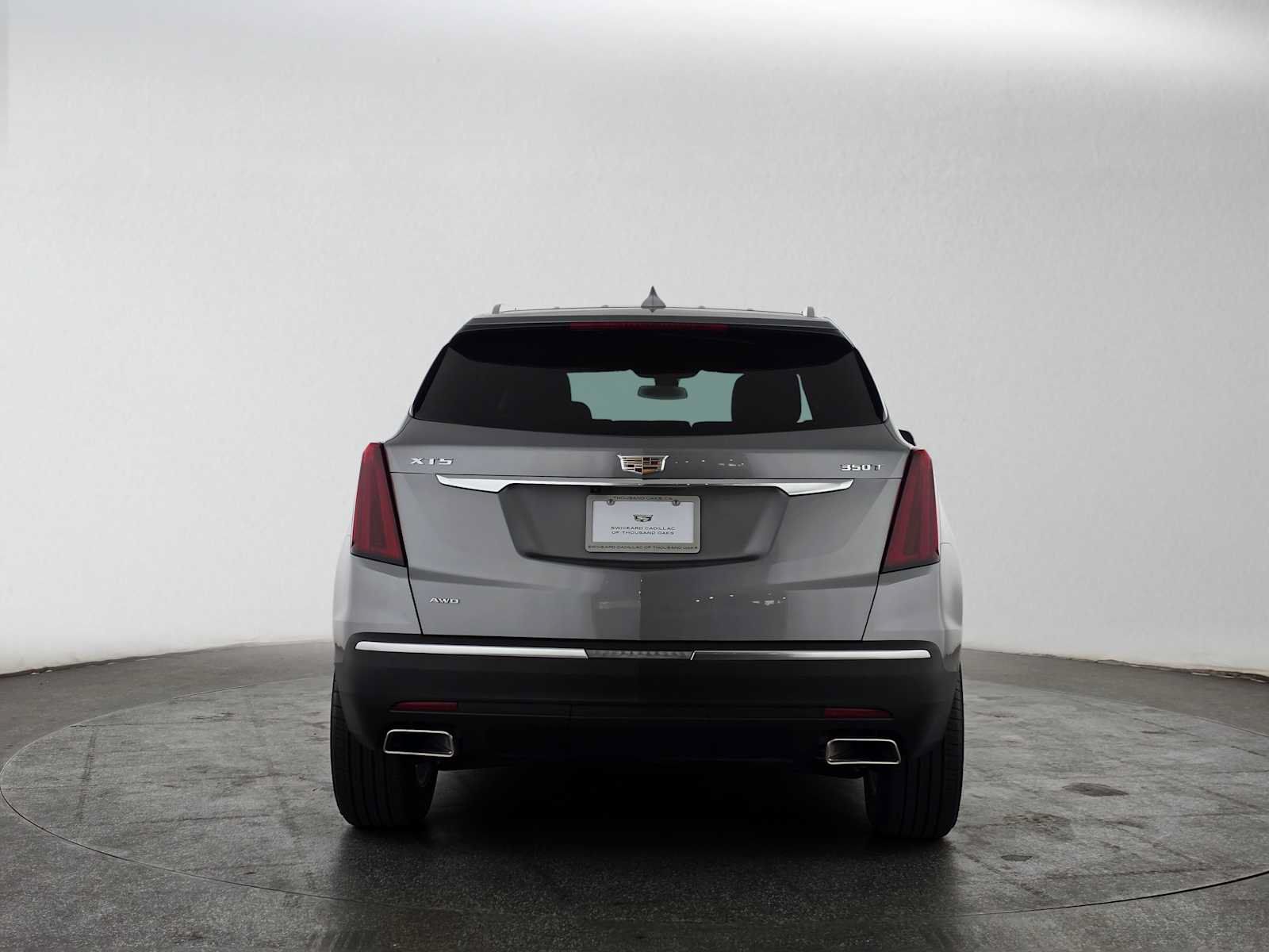 Used 2026 Cadillac XT5 Luxury w/ LPO, Floor Liner Package AWD/4WD image 4