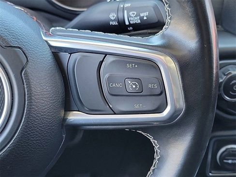 Used 2022 Jeep Gladiator Overland w/ Trailer Tow Package image 6