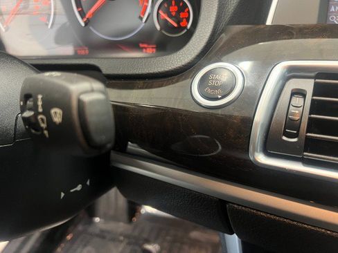 Used 2010 BMW 550i Gran Turismo xDrive image 35