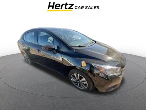 Used 2025 Nissan Versa SV image 1