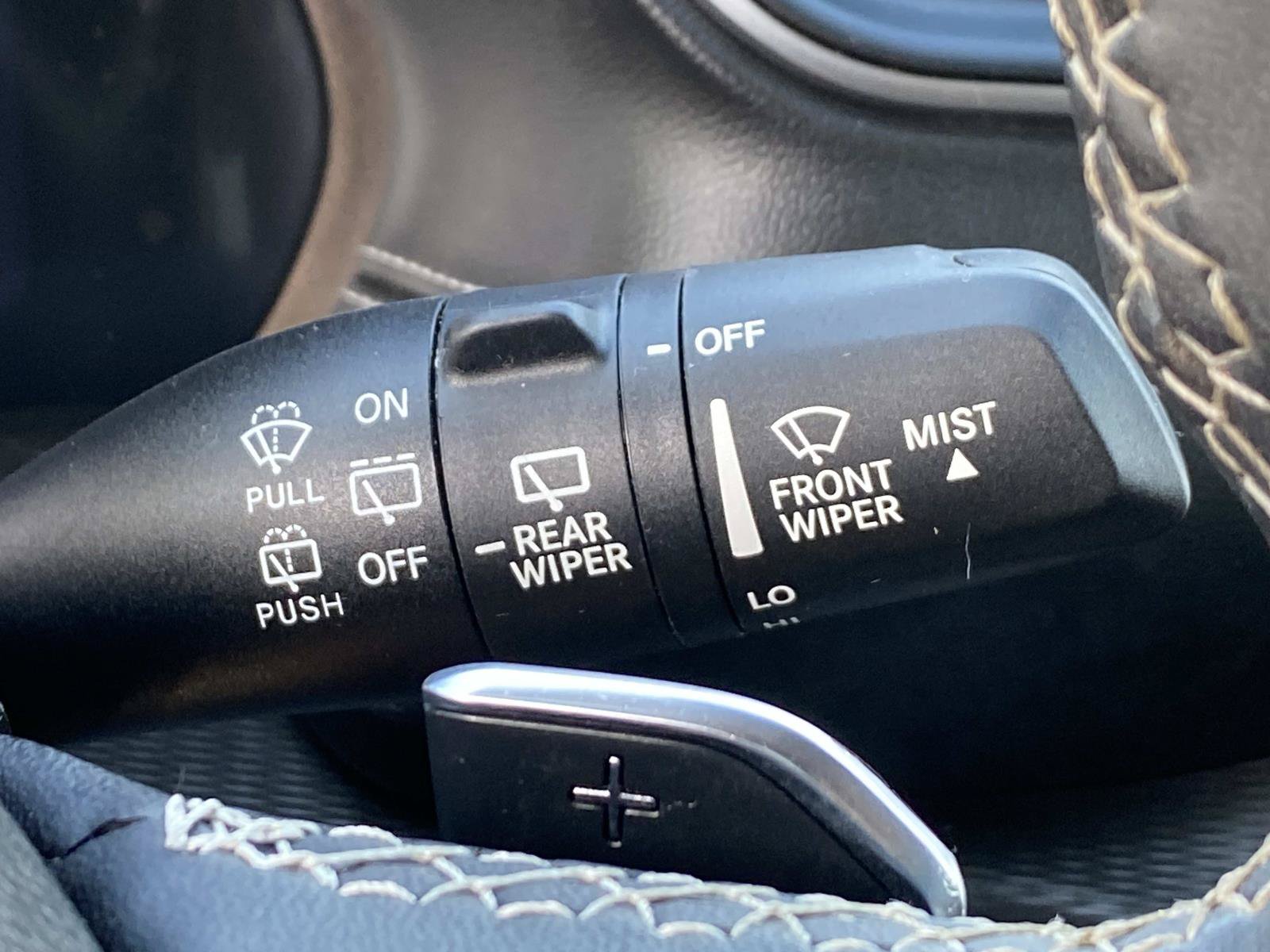 Used 2023 Jeep Grand Cherokee L Laredo AWD/4WD image 17