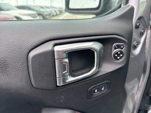 Used 2019 Jeep Wrangler Unlimited Rubicon AWD/4WD image 25