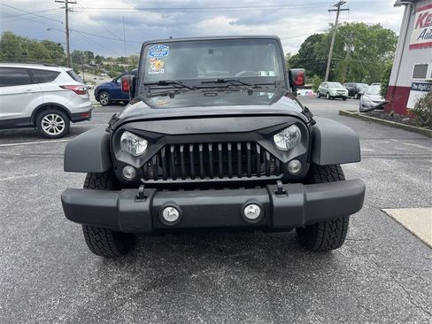 Used 2016 Jeep Wrangler Unlimited Sport w/ Connectivity Group AWD/4WD image 3