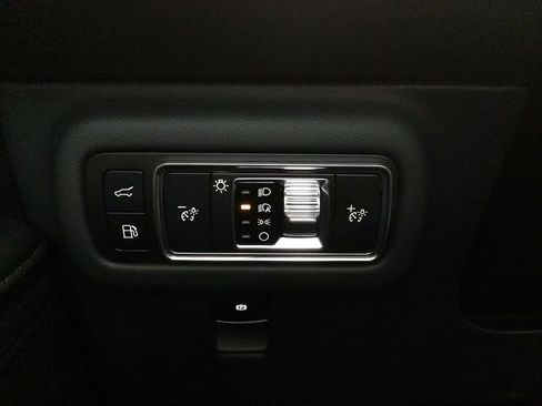 Certified 2025 Lincoln Nautilus Premier w/ Jet Appearance Package AWD/4WD image 20