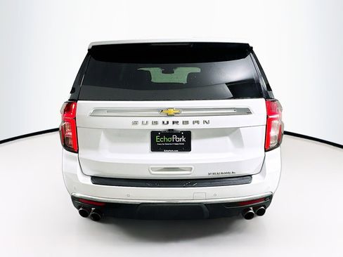 Used 2023 Chevrolet Suburban Premier image 7