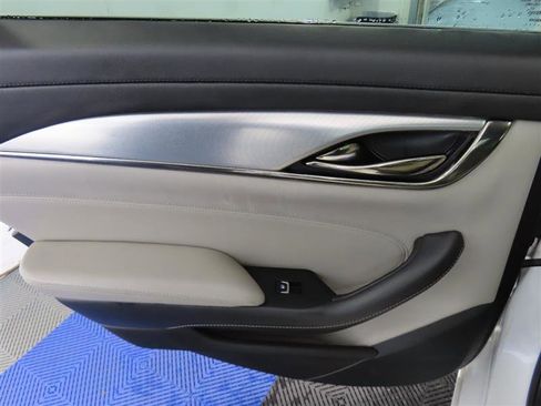 Used 2017 Cadillac CTS Luxury image 32