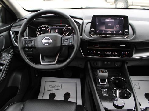 Used 2025 Nissan Rogue SV w/ SV Premium Package AWD/4WD image 10