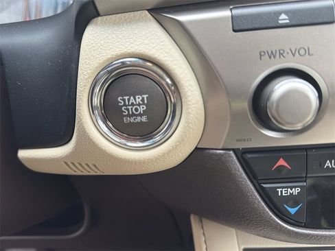 Used 2016 Lexus ES 350 w/ Premium Package w/Wood Trim image 33