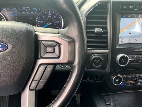 Used 2018 Ford Expedition Platinum image 19