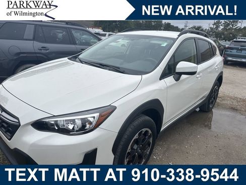 Used 2023 Subaru Crosstrek 2.0i Premium image 1