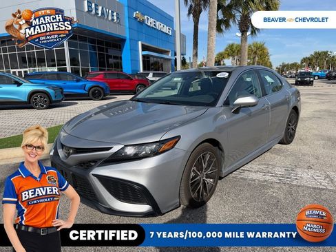 Used 2023 Toyota Camry SE image 1