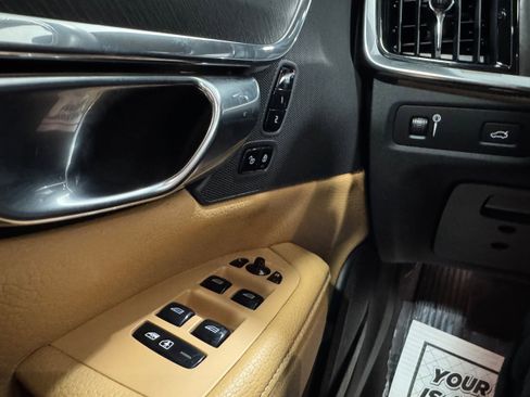 Used 2018 Volvo V90 T6 Cross Country w/ Convenience Package image 6