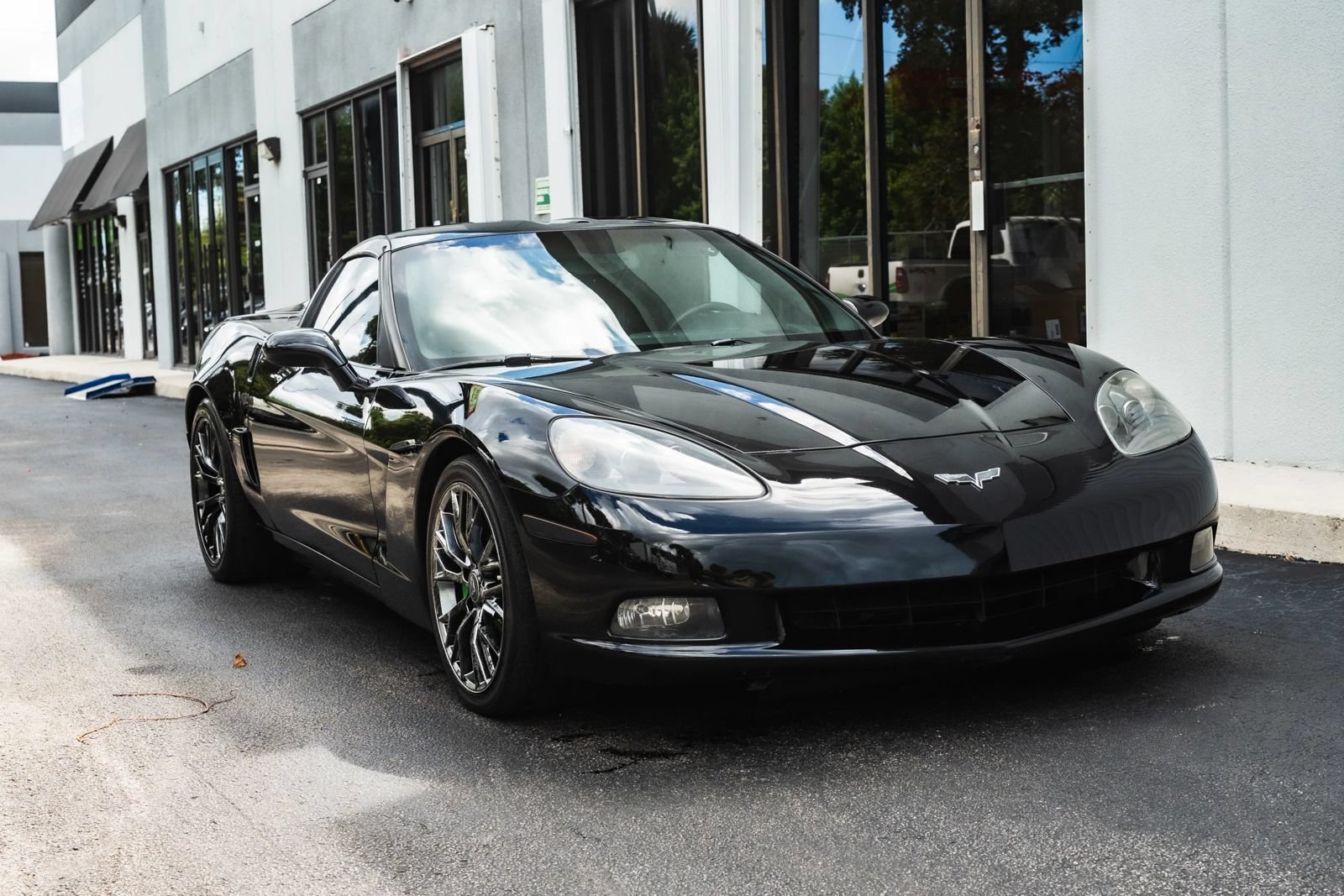 Used 2009 Chevrolet Corvette Coupe w/ Preferred Equipment Group RWD image 4