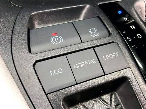 Used 2025 Toyota RAV4 LE FWD image 33