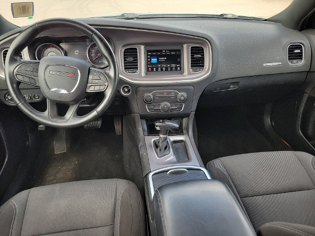 Used 2022 Dodge Charger SXT RWD image 9