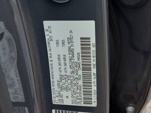 Used 2025 Toyota Tacoma Limited AWD/4WD image 44