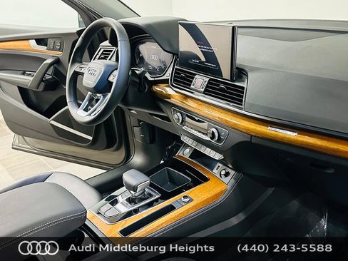 Certified 2023 Audi Q5 2.0T Premium Plus w/ Premium Plus Package AWD/4WD image 10