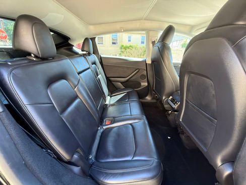 Used 2023 Tesla Model Y Performance AWD/4WD image 19
