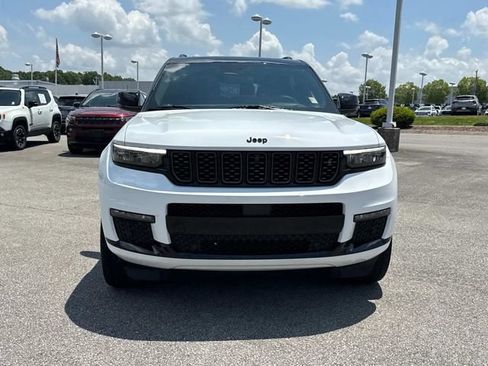 Used 2025 Jeep Grand Cherokee L Summit AWD/4WD image 9