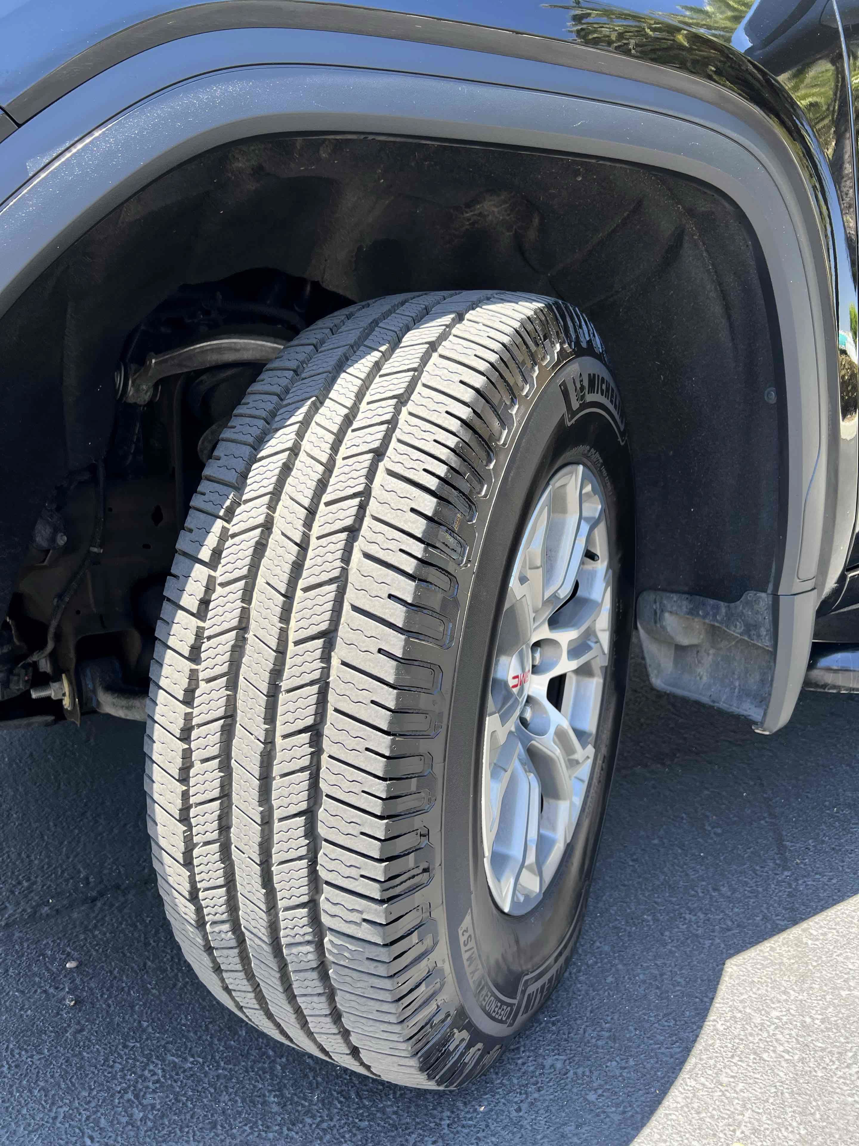 Used 2020 GMC Sierra 1500 SLE w/ SLE Value Package AWD/4WD image 10
