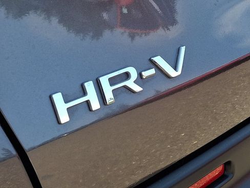 Used 2023 Honda HR-V LX image 30