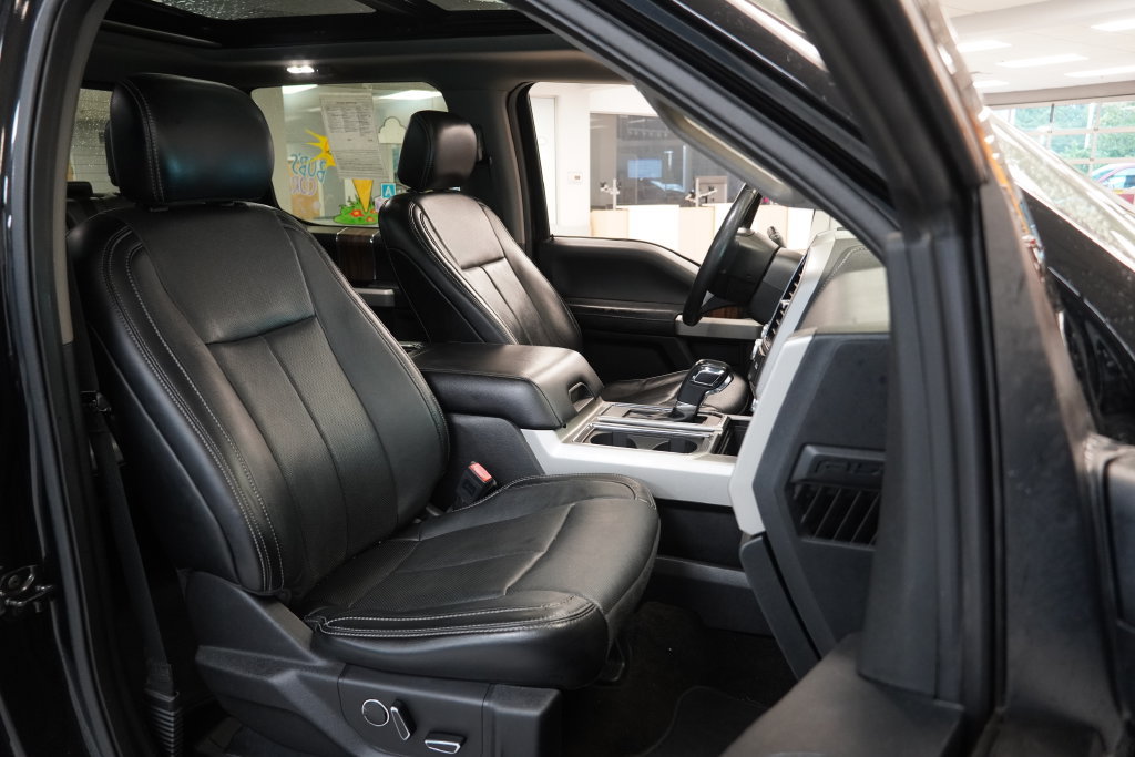 Used 2018 Ford F150 Lariat w/ Equipment Group 502A Luxury AWD/4WD image 35