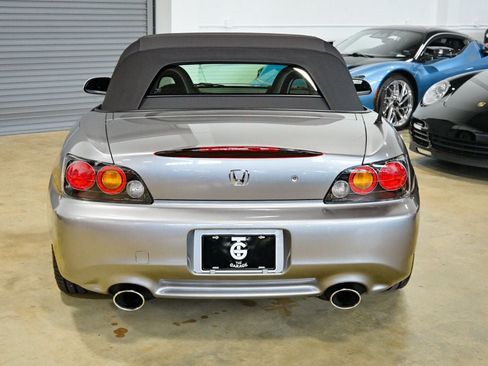 Used 2005 Honda S2000 image 10