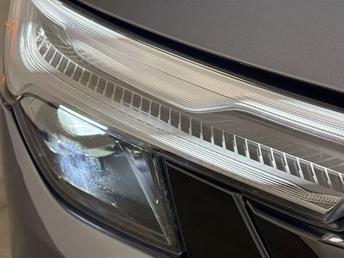 Used 2025 Subaru Forester Touring image 38