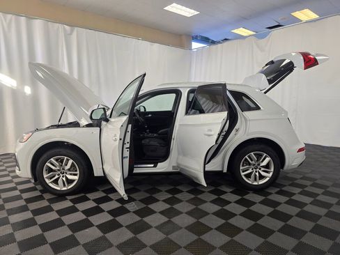 Used 2022 Audi Q5 2.0T Premium w/ Convenience Package image 12