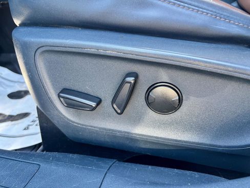 Used 2022 Ford Maverick Lariat w/ Equipment Group 500A Standard image 19