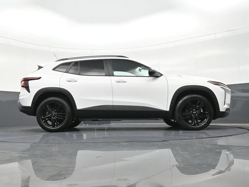 Used 2025 Chevrolet Trax ACTIV FWD image 28
