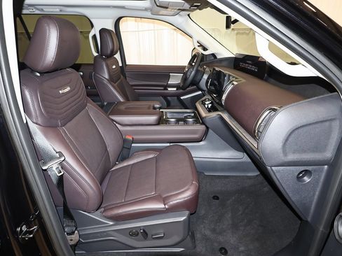 New 2025 Ford Expedition Max Platinum w/ Platinum Ultimate Package image 18