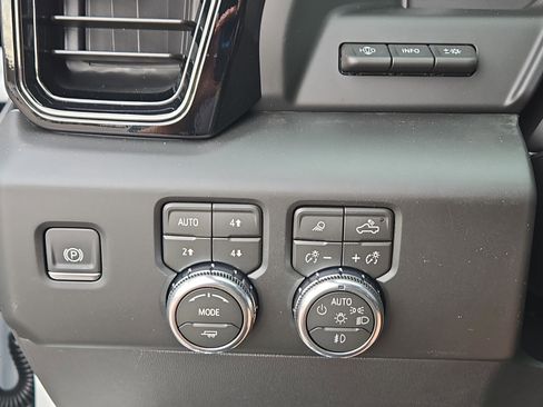 New 2026 GMC Sierra 1500 AT4 w/ AT4 Premium Package image 22