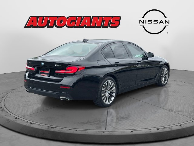 Used 2023 BMW 530i xDrive w/ Convenience Package AWD/4WD image 2