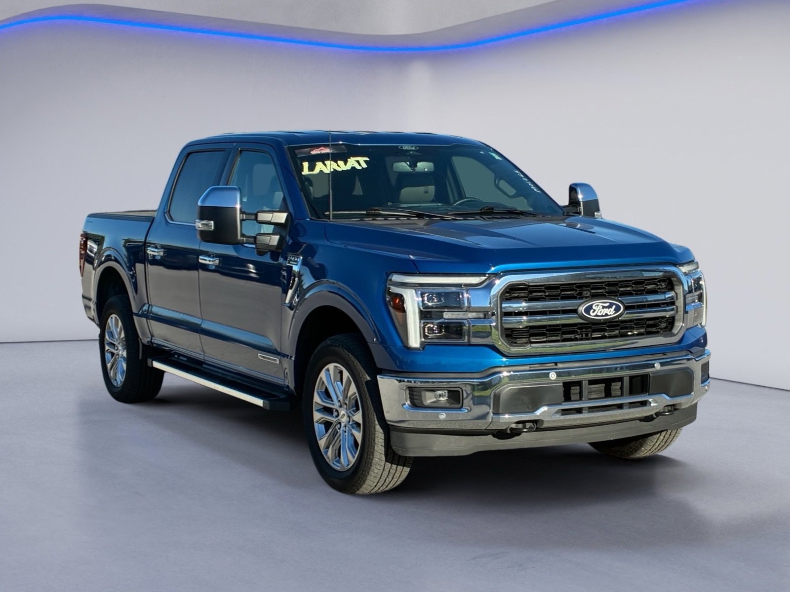 Used 2025 Ford F150 Lariat w/ Equipment Group 501A Mid AWD/4WD image 5