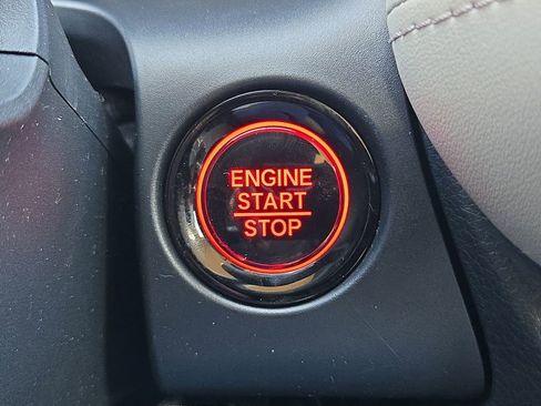 Certified 2023 Honda HR-V LX image 23