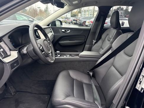 Used 2025 Volvo XC60 B5 Plus AWD/4WD image 15